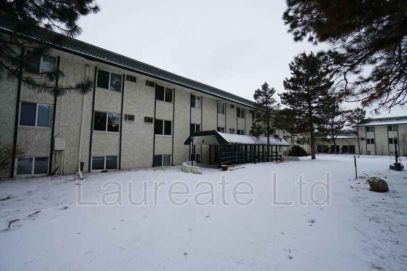 8824 E Florida Ave in Denver, CO - Building Photo