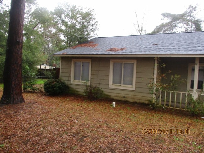 property at 162 Pelham Dr