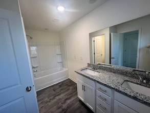 1064 W Bank St in Winston-Salem, NC - Building Photo - Building Photo