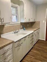 26131 Wolverine St, Unit a203 in Madison Heights, MI - Building Photo - Building Photo