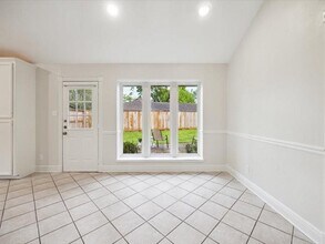 4230 T C Jester Blvd in Houston, TX - Building Photo - Building Photo