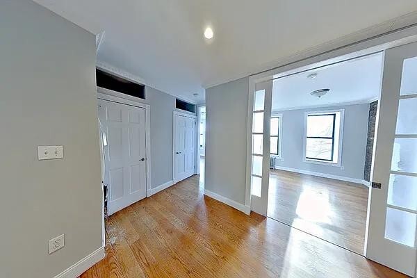 326 E 100th St in New York, NY - Building Photo