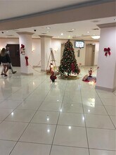 1200 NE Miami Gardens Dr in North Miami Beach, FL - Building Photo - Building Photo