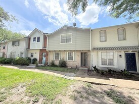 12875 High Star Dr in Houston, TX - Building Photo