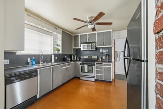 1229 SE 36th Ave in Portland, OR - Building Photo - Building Photo