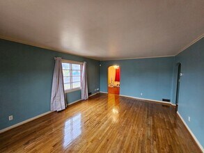 1710 Adams Ave in La Grande, OR - Building Photo - Building Photo