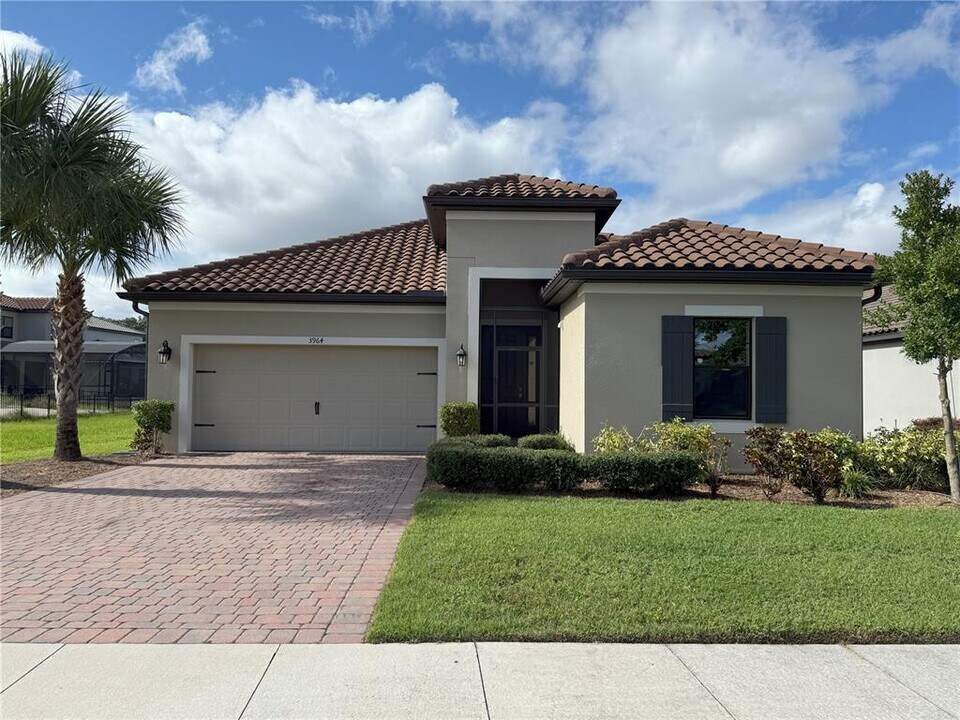 3964 Carrick Bend Dr in Kissimmee, FL - Building Photo