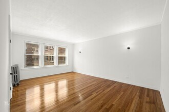 7930-46 S Ingleside Ave Chicago, IL 60619 in Chicago, IL - Foto de edificio - Building Photo