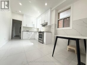 1087 Gerrard St E in Toronto, ON - Building Photo - Building Photo