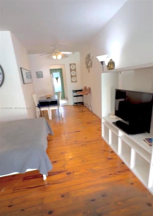 644 Meridian Ave in Miami Beach, FL - Building Photo - Building Photo