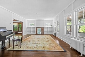 18 Elm Pl in Hastings On Hudson, NY - Building Photo - Building Photo