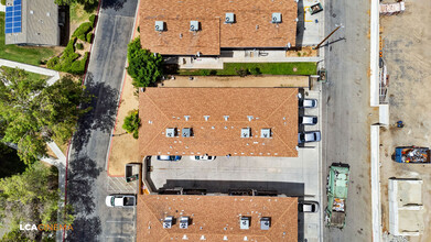 2669 Sunny Ln in Bakersfield, CA - Foto de edificio - Building Photo