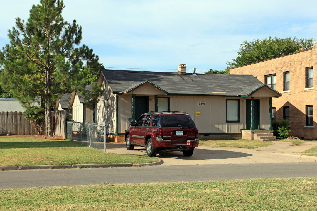 2308 NW 12th St in Oklahoma City, OK - Building Photo