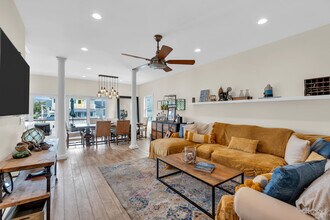 93 Ocean Ave in Manasquan, NJ - Building Photo - Building Photo