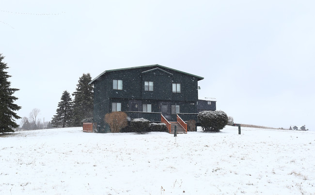 Country Hills in Tully, NY - Foto de edificio - Building Photo