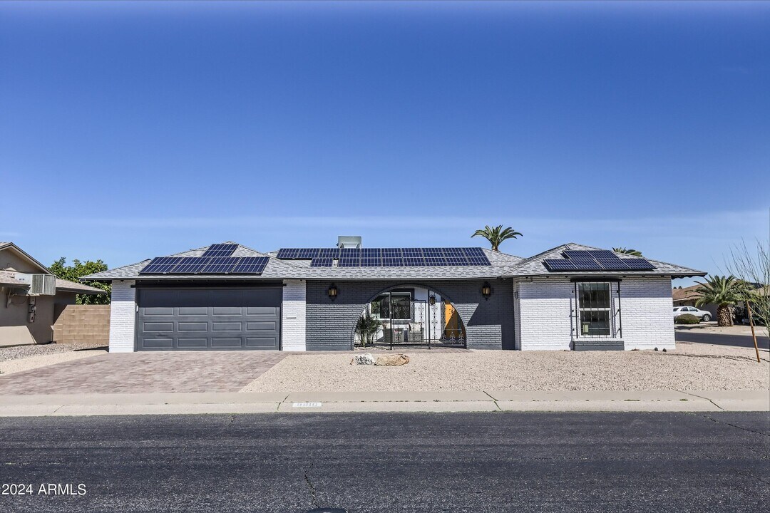 9910 W Cameo Dr in Sun City, AZ - Foto de edificio