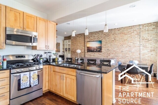 1251 W Leland Ave in Chicago, IL - Building Photo