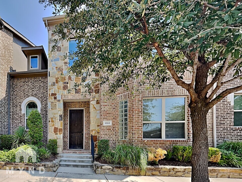 4144 Riverside Dr in Flower Mound, TX - Building Photo