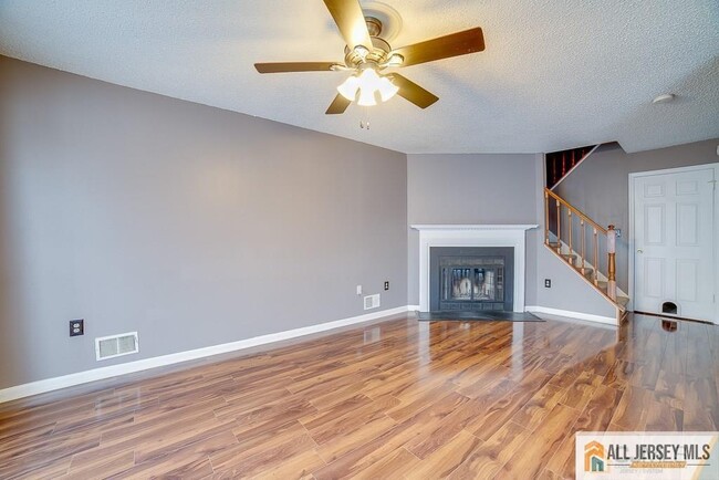 115 Albury Way in North Brunswick, NJ - Building Photo - Building Photo