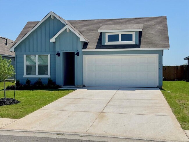 1714 Windsor Blvd in Lockhart, TX - Building Photo - Building Photo
