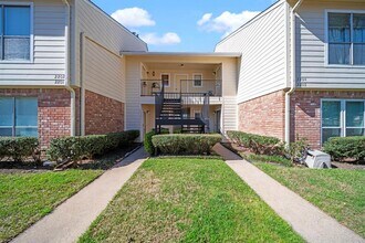 14555 Wunderlich Dr in Houston, TX - Building Photo - Building Photo