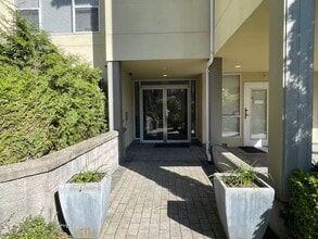 5626 Larch St in Vancouver, BC - Building Photo - Building Photo