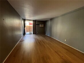320 S Gramercy Pl in Los Angeles, CA - Building Photo - Building Photo