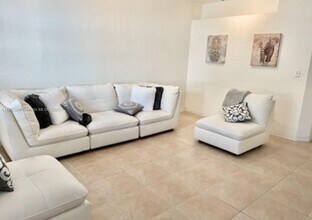 2241 SE 26th Ln in Homestead, FL - Building Photo - Building Photo