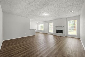 6450 Bazel Brook Dr in Missouri City, TX - Building Photo - Building Photo