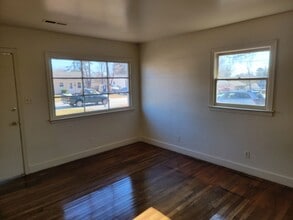 2308 Kersey St in Greensboro, NC - Foto de edificio - Building Photo