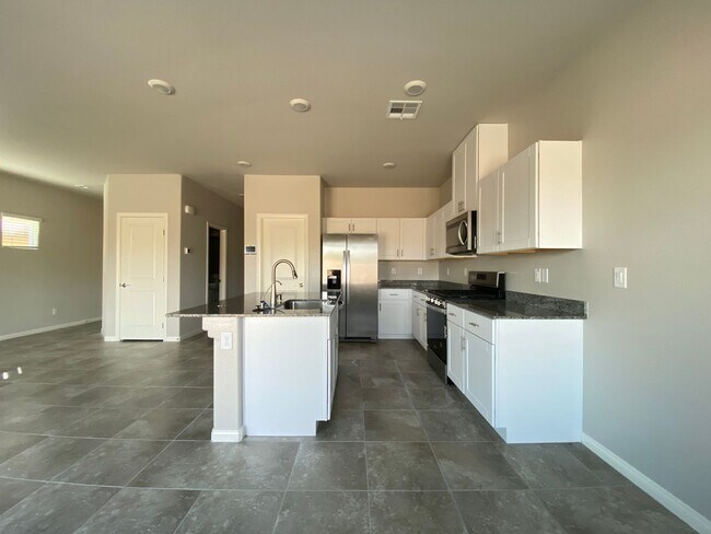 7444 Red Plumeria Ave in Las Vegas, NV - Building Photo - Building Photo