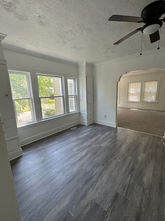 property at 3327 Yorkshire Rd