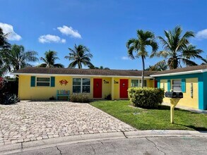 2416 SW Hideaway Ln in Stuart, FL - Building Photo - Building Photo