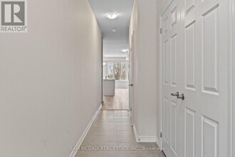 1372 Blueprint Cmn in Burlington, ON - Building Photo - Building Photo