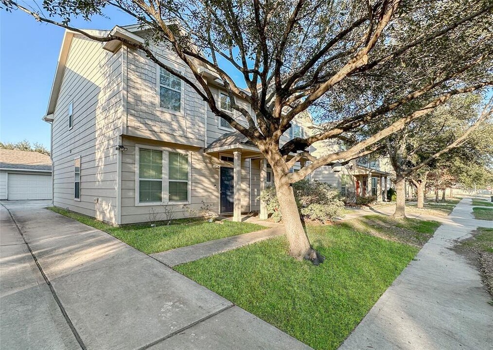 16742 Libson Falls Dr in Houston, TX - Building Photo