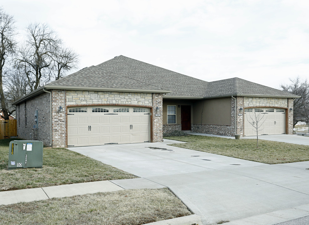 Golden Avenue Estates in Springfield, MO - Building Photo