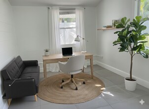 1930 9th St in Sarasota, FL - Building Photo - Building Photo