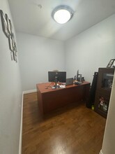 9059 E Panorama Cir in Englewood, CO - Building Photo - Building Photo