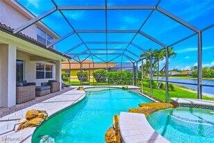 12730 Aviano Dr in Naples, FL - Building Photo