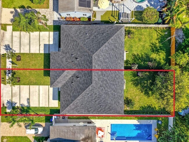 1214 NW 4th Ave in Fort Lauderdale, FL - Foto de edificio - Building Photo