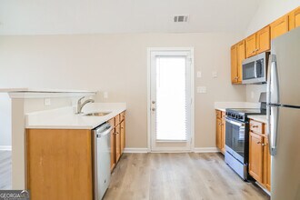 4976 Wolfcreek View in College Park, GA - Building Photo - Building Photo
