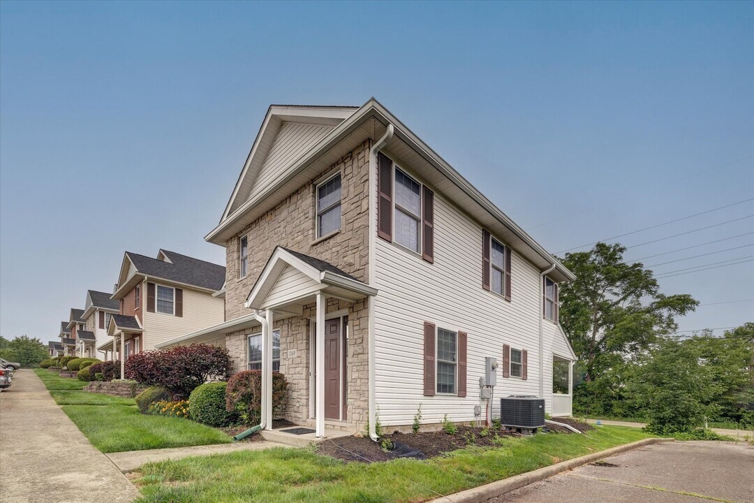 1369 S Stella Dr in Bloomington, IN - Building Photo