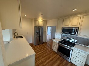 5426 Ebey Ave in Los Angeles, CA - Building Photo - Building Photo