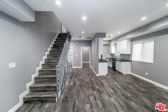 1623 1/2 S New Hampshire Ave in Los Angeles, CA - Building Photo - Building Photo