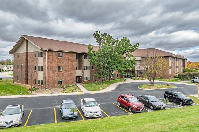 Keystone Apartments in Ames, IA - Building Photo - Building Photo