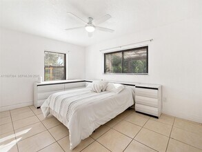 700 SW 12th Ave in Fort Lauderdale, FL - Building Photo - Building Photo