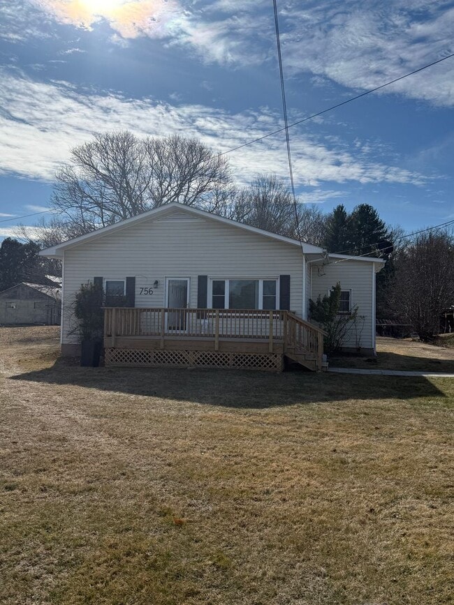 property at 756 Auburn Ave