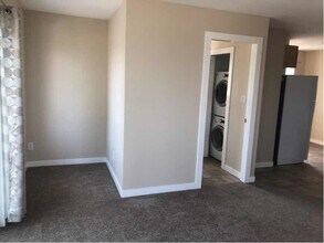 1282 Bentien Rd in Kelowna, BC - Building Photo - Building Photo