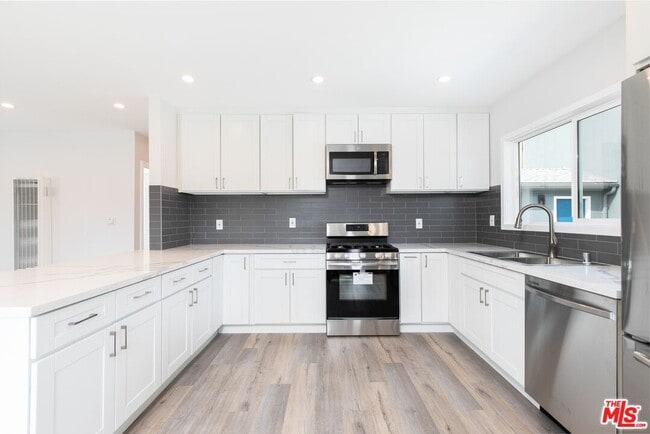 property at 3872 Bentley Ave