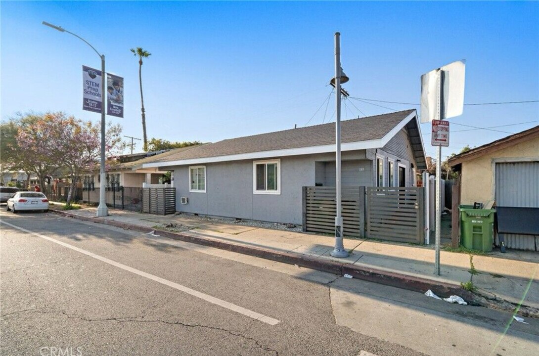1311 Exposition Blvd, Unit Exposition Left Unit in Los Angeles, CA - Building Photo
